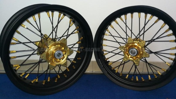 Alpina tubeless Räder - KTM Duke 690 "Ride Pack"