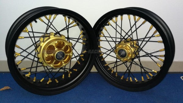 Alpina tubeless Räder - Ducati Monster 696/797 & Sport Classic "Ride Pack"