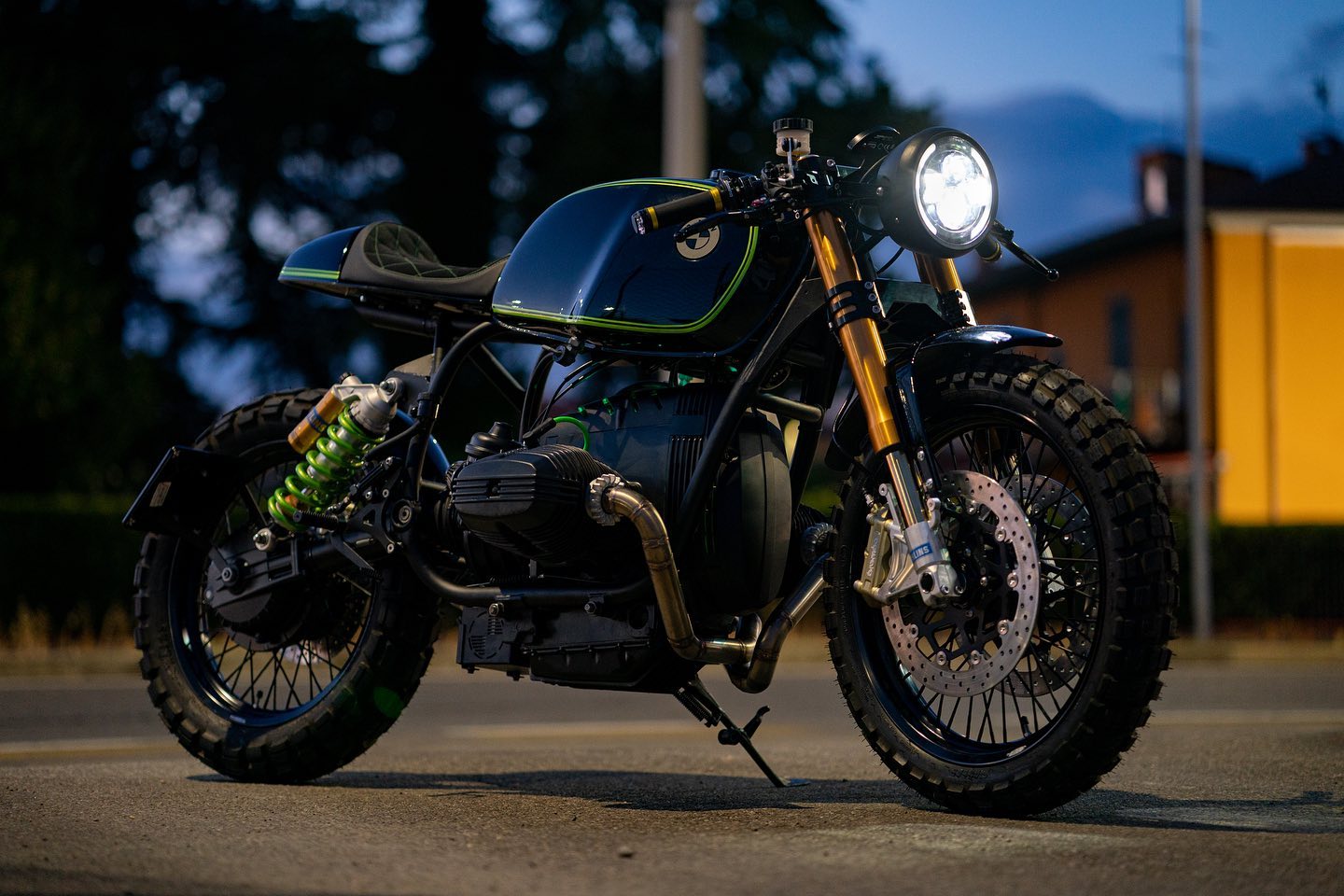 BMW R 100 Custom bike mit speichenräder von Hartl racing jonich wheels