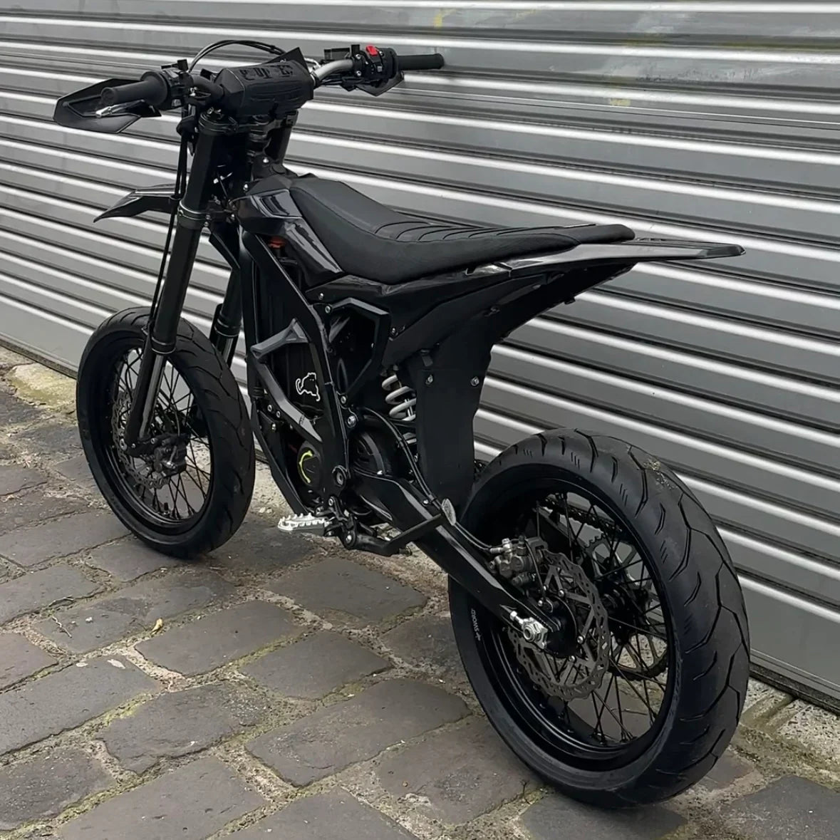 SUR-RON ULTRA BEE | Supermoto