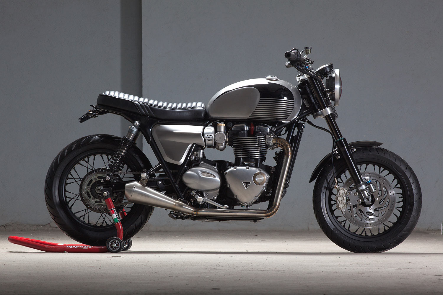 TRIUMPH BONNEVILLE T120