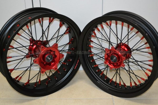 Alpina Wheels Husqvarna Vitpilen 701 "Ride Pack"